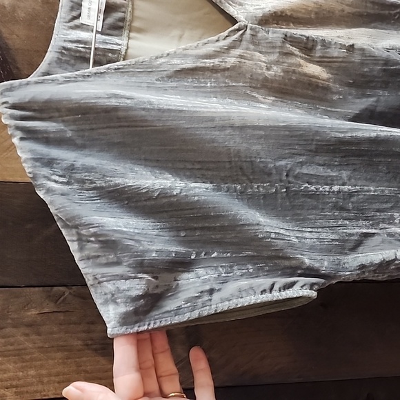 Urban Outfitters Crushed Velvet Green Top sz M - Picture 2 of 6